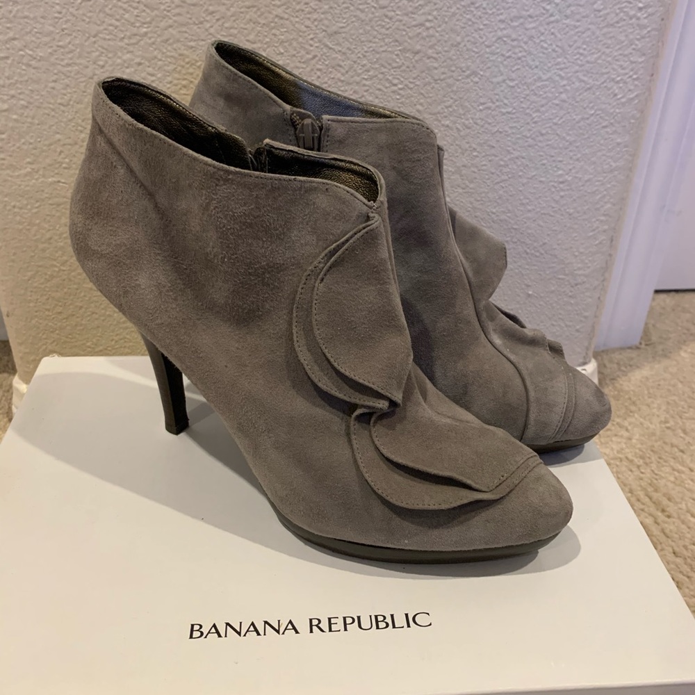 Banana Republic Booties